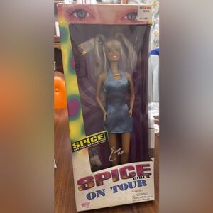 NEW IN BOX 1998 Spice Girls Tour Doll Emma Baby Spice Galoob